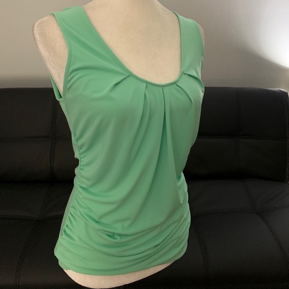 Sleeveless sea foam ruched top - Picture 1 of 3